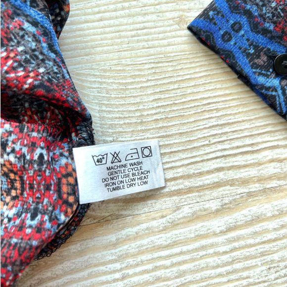 Violet & Claire Kaleidoscope Printed Blouse | Size Small - Picture 5 of 8